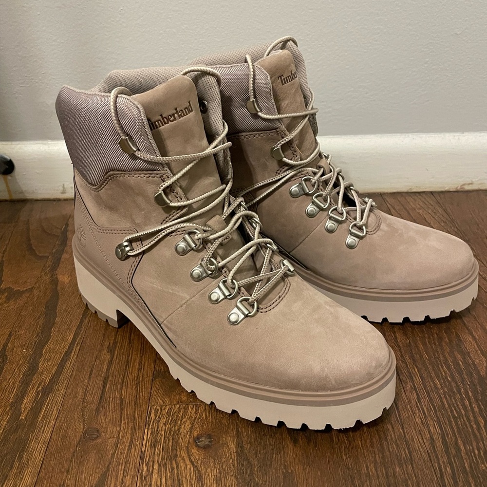 Timberland Women's Taupe Combat Boots Size 9